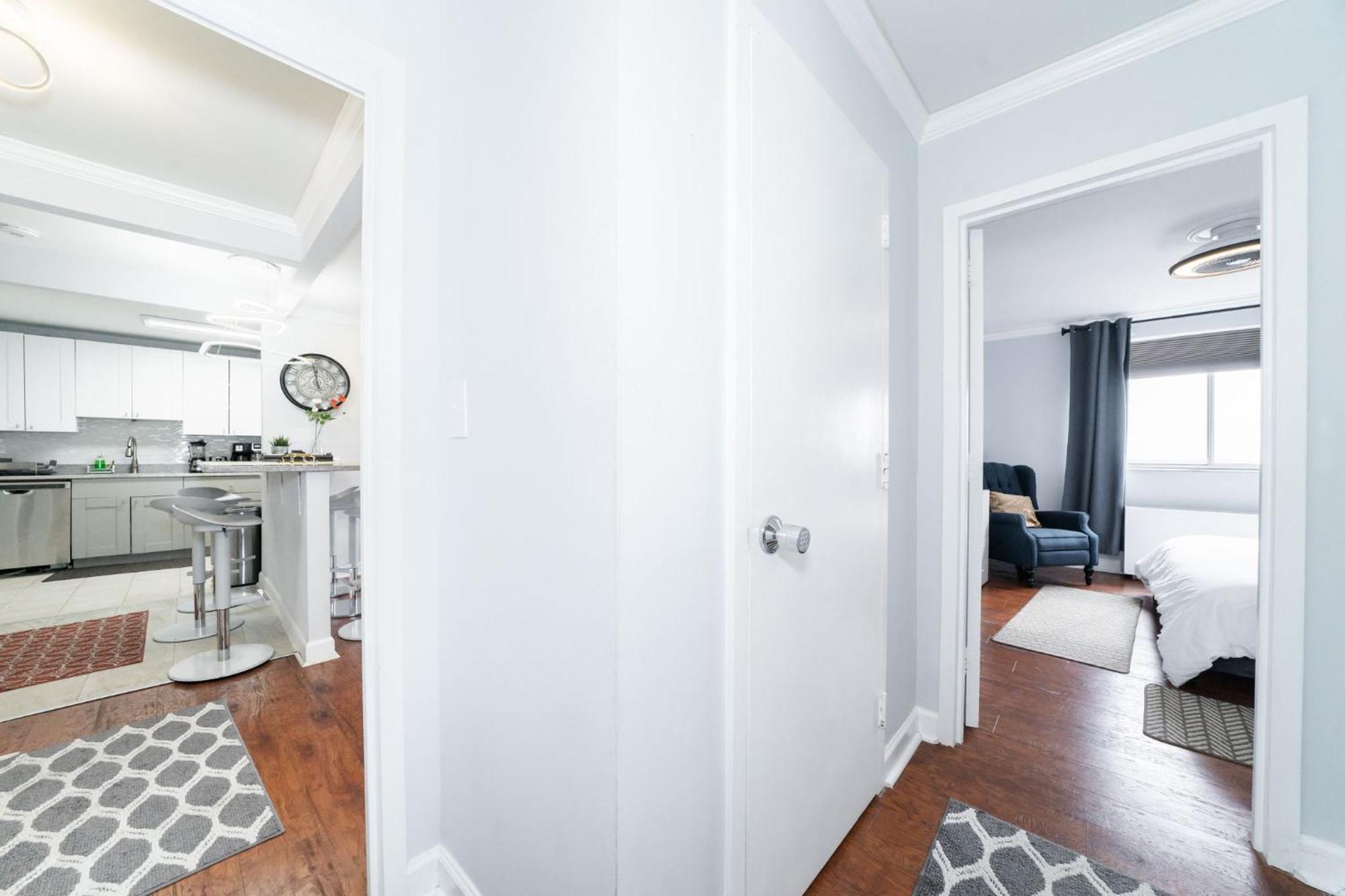 21Floor-Renovated 2Br,1Bath King And Queen Bed And Parking Атланта Экстерьер фото