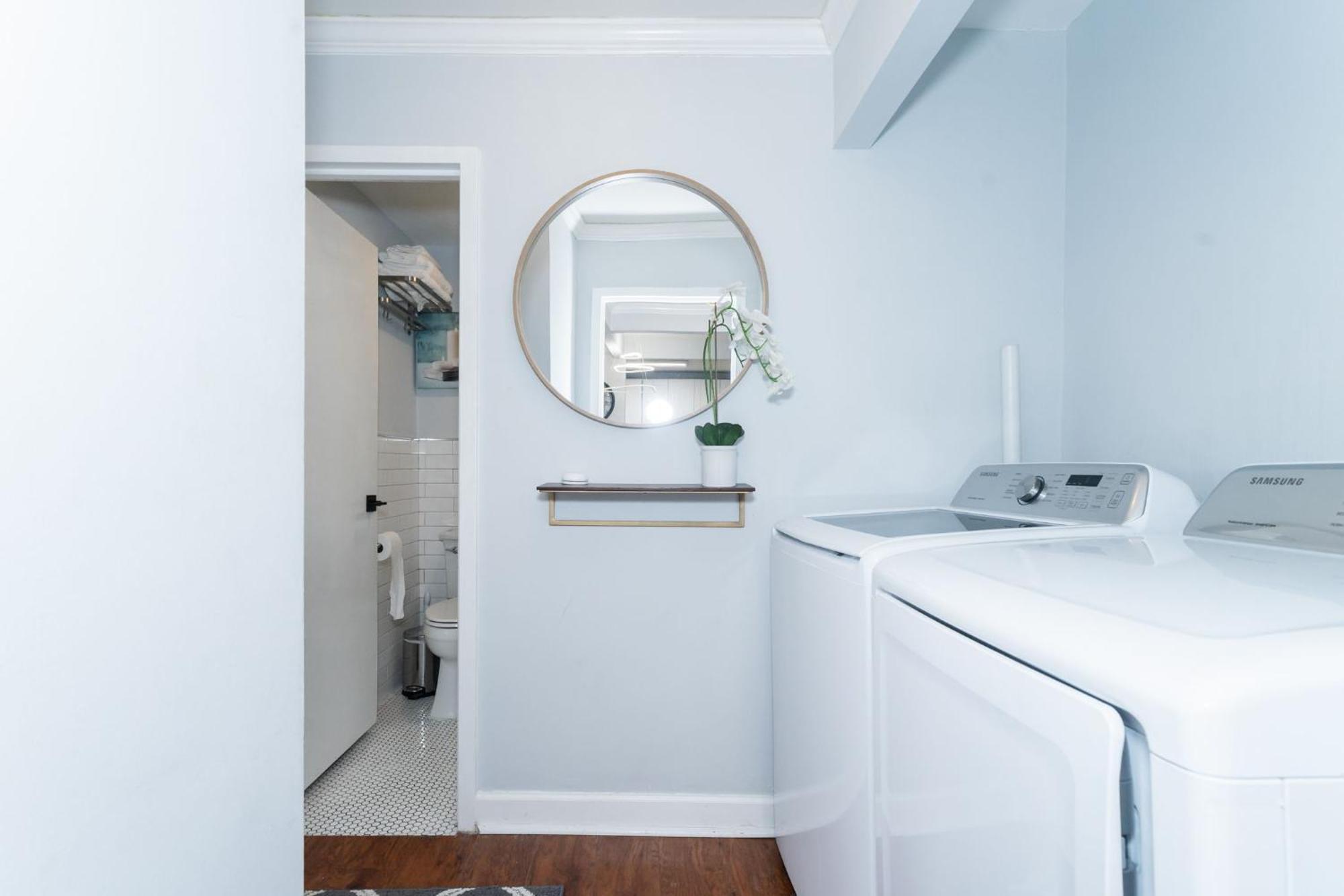 21Floor-Renovated 2Br,1Bath King And Queen Bed And Parking Атланта Экстерьер фото