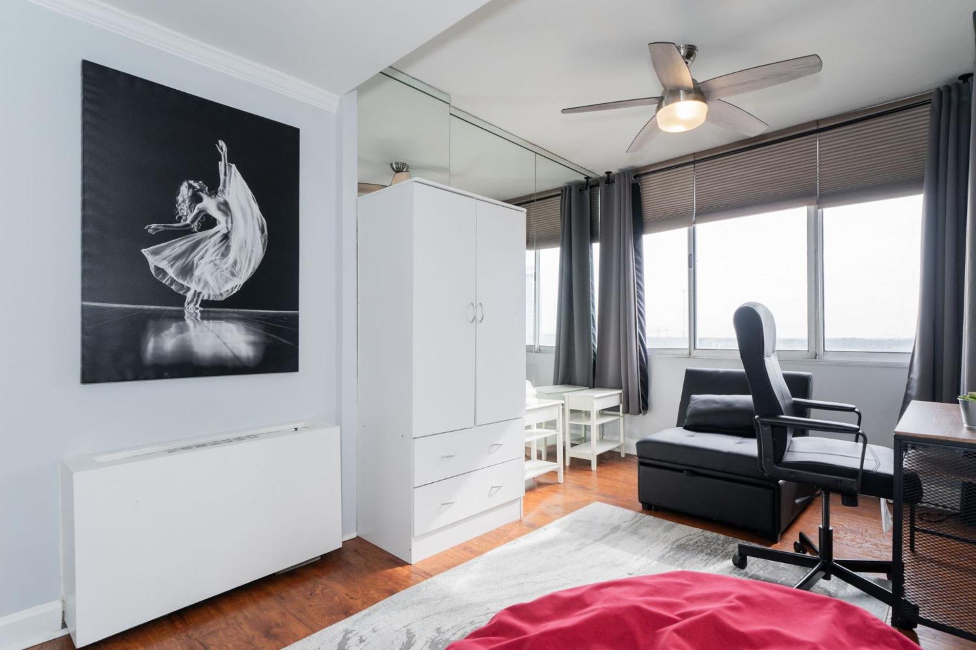 21Floor-Renovated 2Br,1Bath King And Queen Bed And Parking Атланта Экстерьер фото