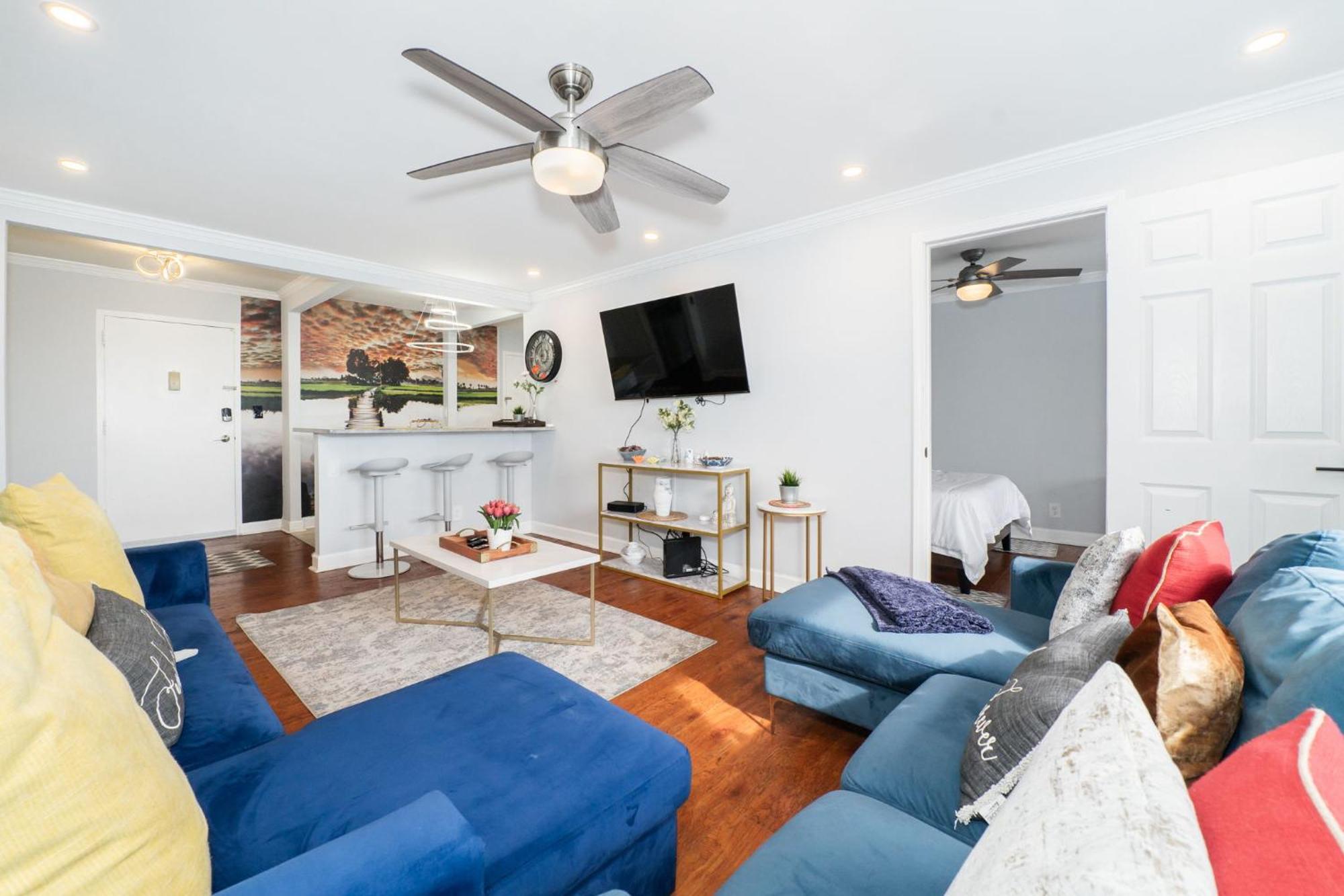 21Floor-Renovated 2Br,1Bath King And Queen Bed And Parking Атланта Экстерьер фото