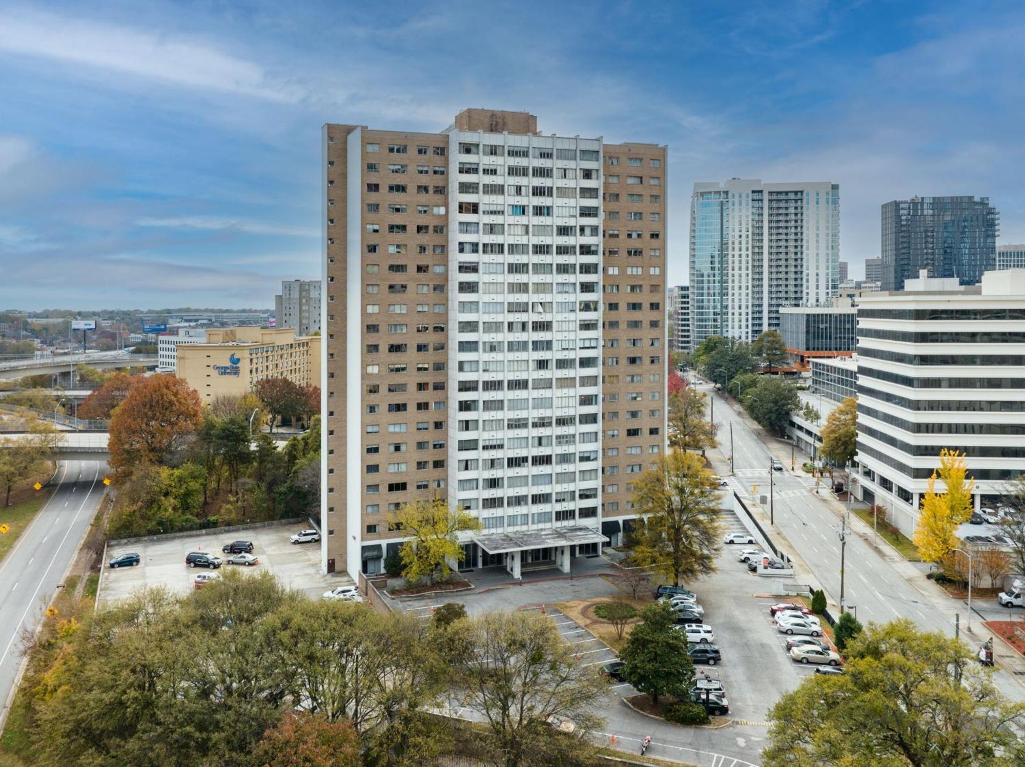 21Floor-Renovated 2Br,1Bath King And Queen Bed And Parking Атланта Экстерьер фото